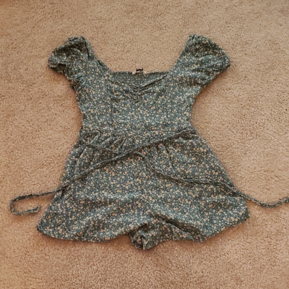 American Eagle Sweetheart Romper